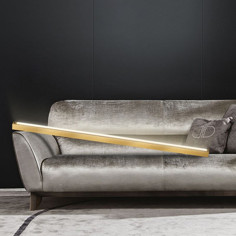 Edge Minimalist Linear Metal Floor Lamp, Black/Gold, Living Room - Lumpaz