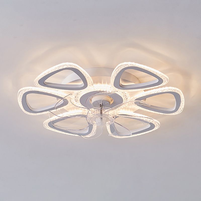 Hana Ceiling Fan with Light, 8 Style - Lumpaz