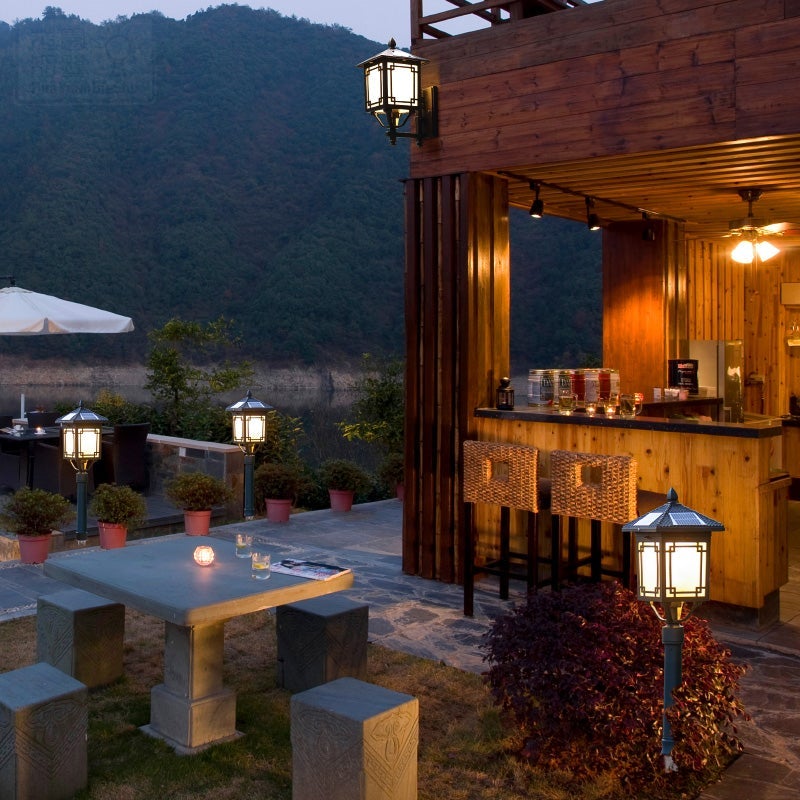 Up/Down Lighting Waterproof Black Vintage Solar Lights Outdoor Lanterns - Lumpaz