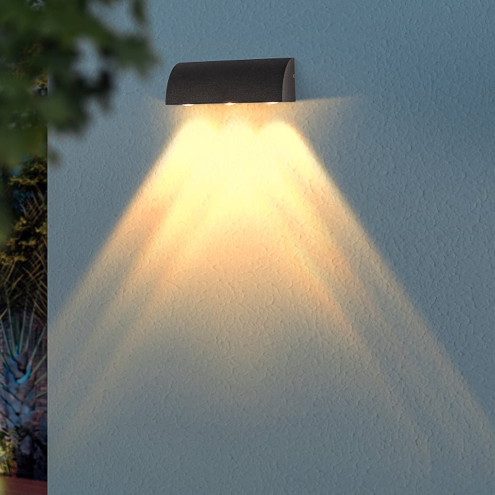 Outdoor Minimalist LED Waterproof Wall Light for Courtyard Balcony Foyer - Lumpaz
