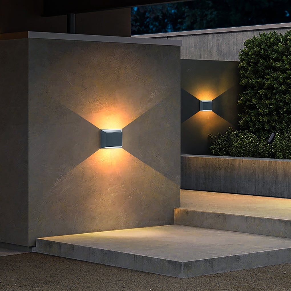 Modern Minimalist Waterproof LED Wall Light for Outdoor Villa Courtyard Garden - Lumpaz