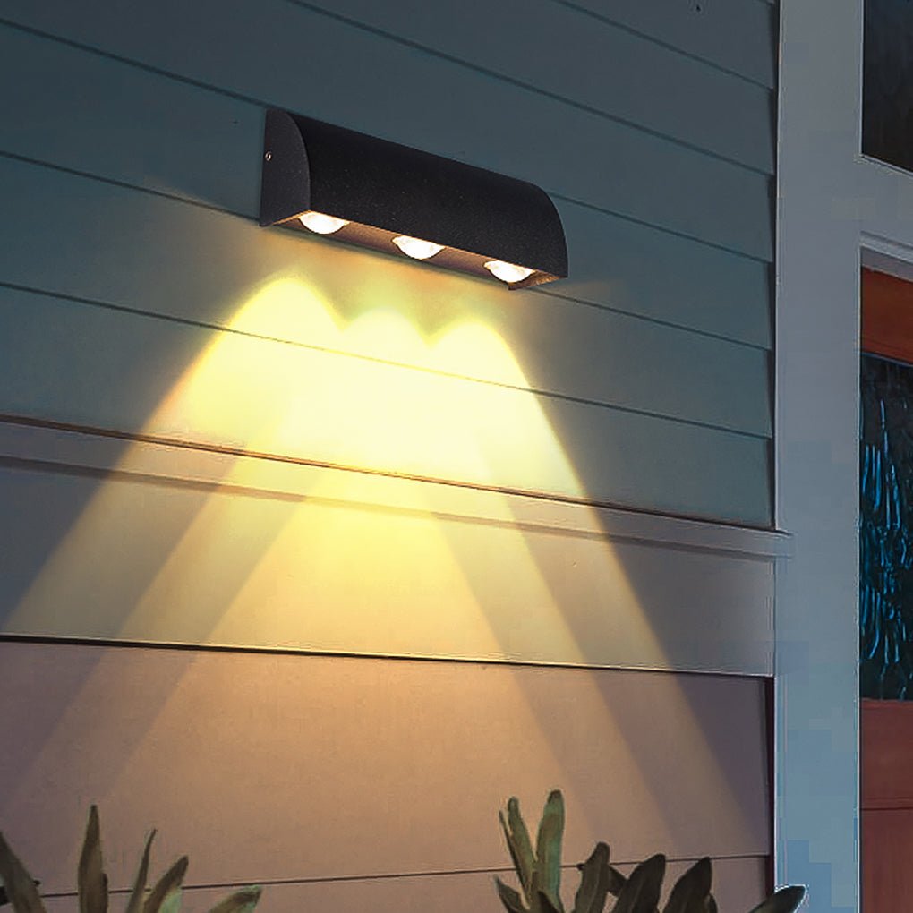 Outdoor Minimalist LED Waterproof Wall Light for Courtyard Balcony Foyer - Lumpaz