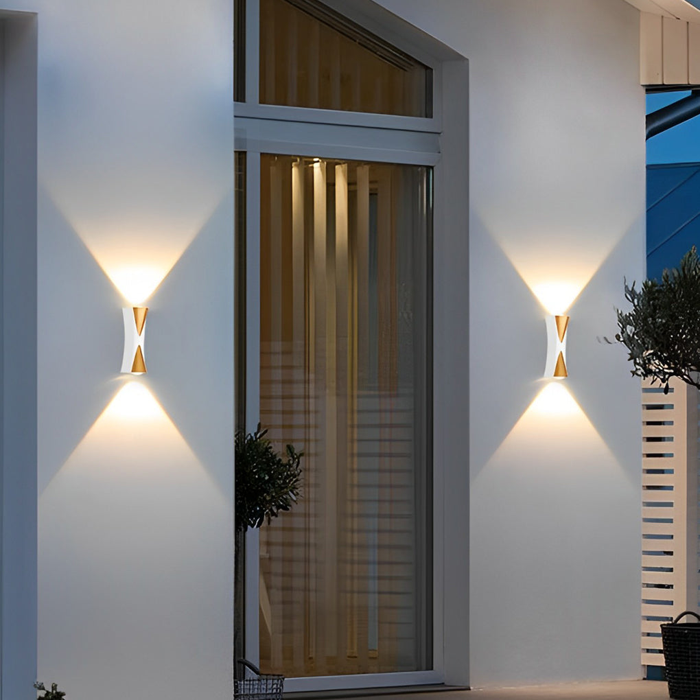Creative Up and Down Lights LED Waterproof Modern Outdoor Wall Lamp - Lumpaz