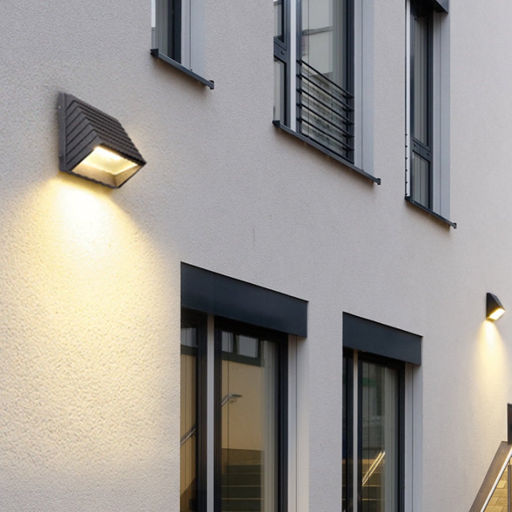 Modern Minimalist Outdoor Waterproof LED Wall Light for Villa Garden Balcony Stairs - Lumpaz