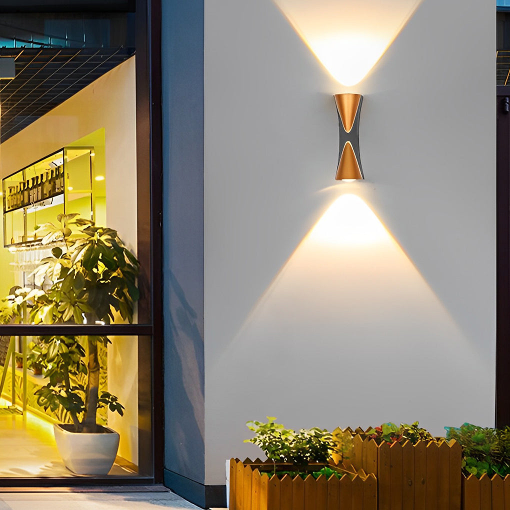 Creative Up and Down Lights LED Waterproof Modern Outdoor Wall Lamp - Lumpaz