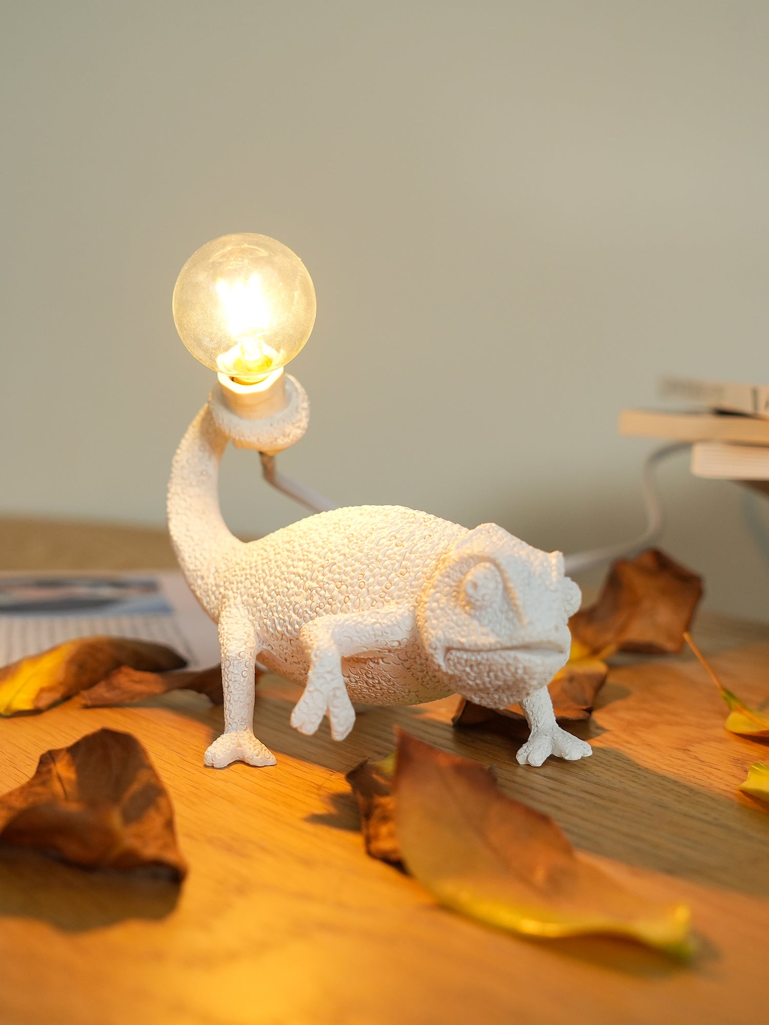 Chameleon Table Lamp - Lumpaz