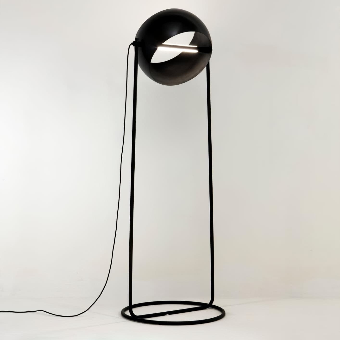 Globe Table Lamp - Lumpaz