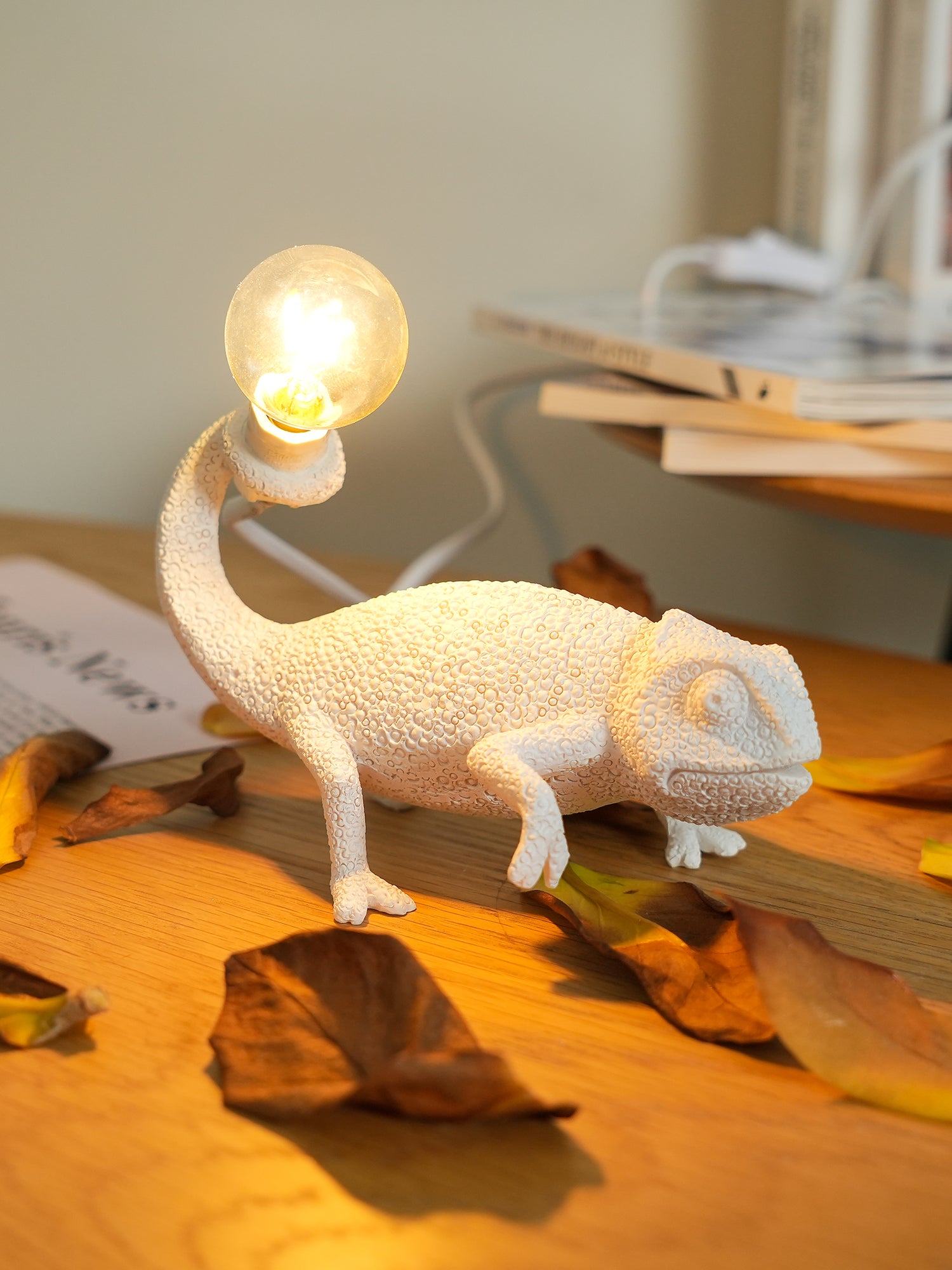 Chameleon Table Lamp - Lumpaz