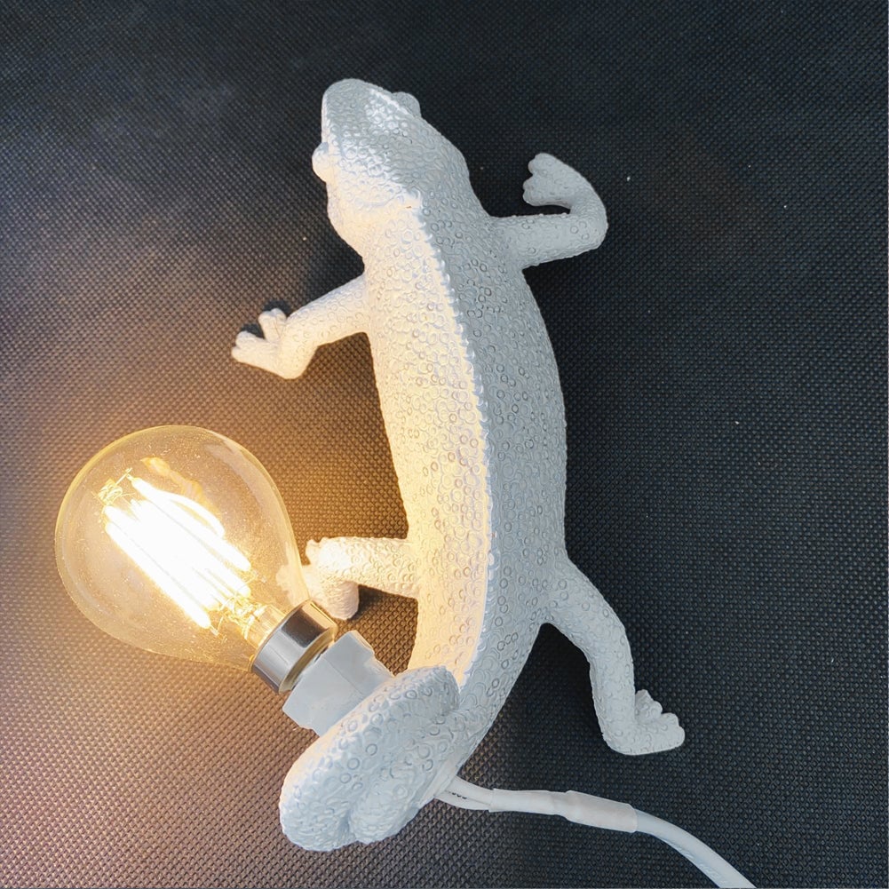Chameleon Wall Lamp - Lumpaz