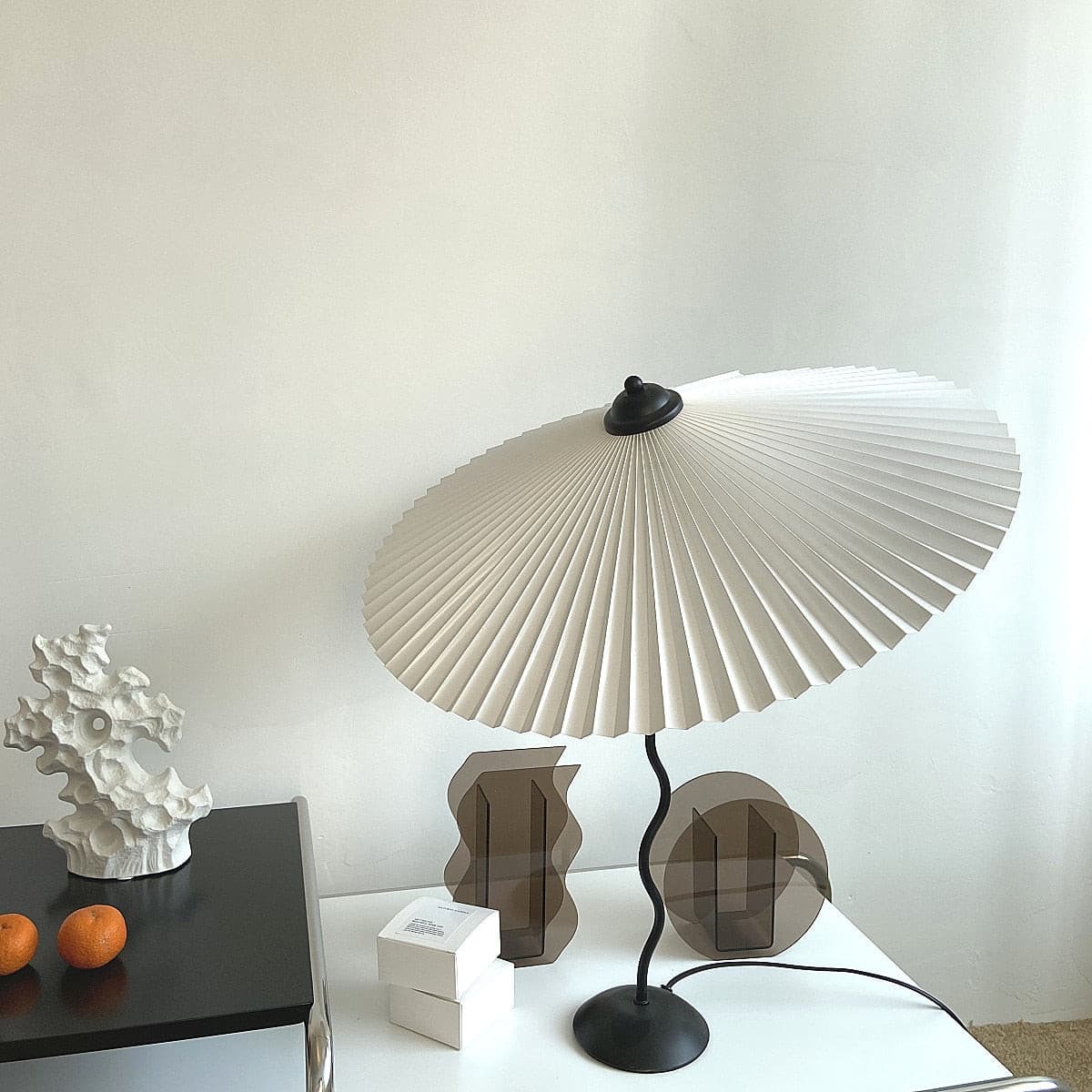 Wiggly Pleated Table Lamp - Lumpaz