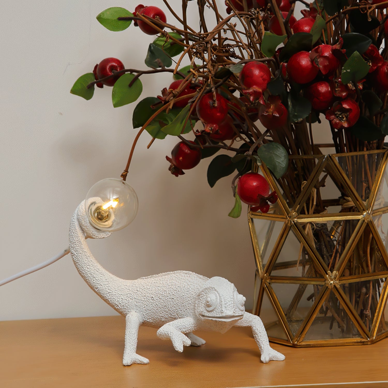 Chameleon Table Lamp - Lumpaz
