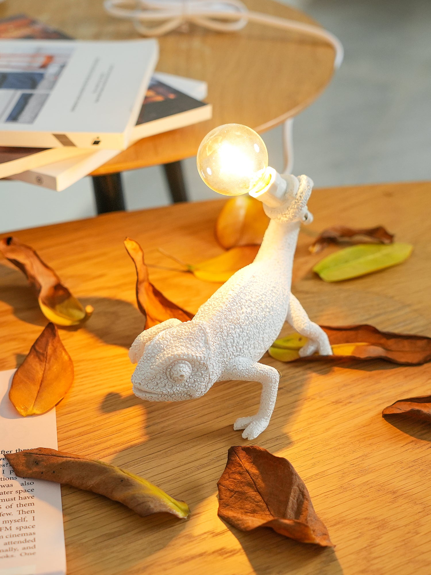 Chameleon Table Lamp - Lumpaz