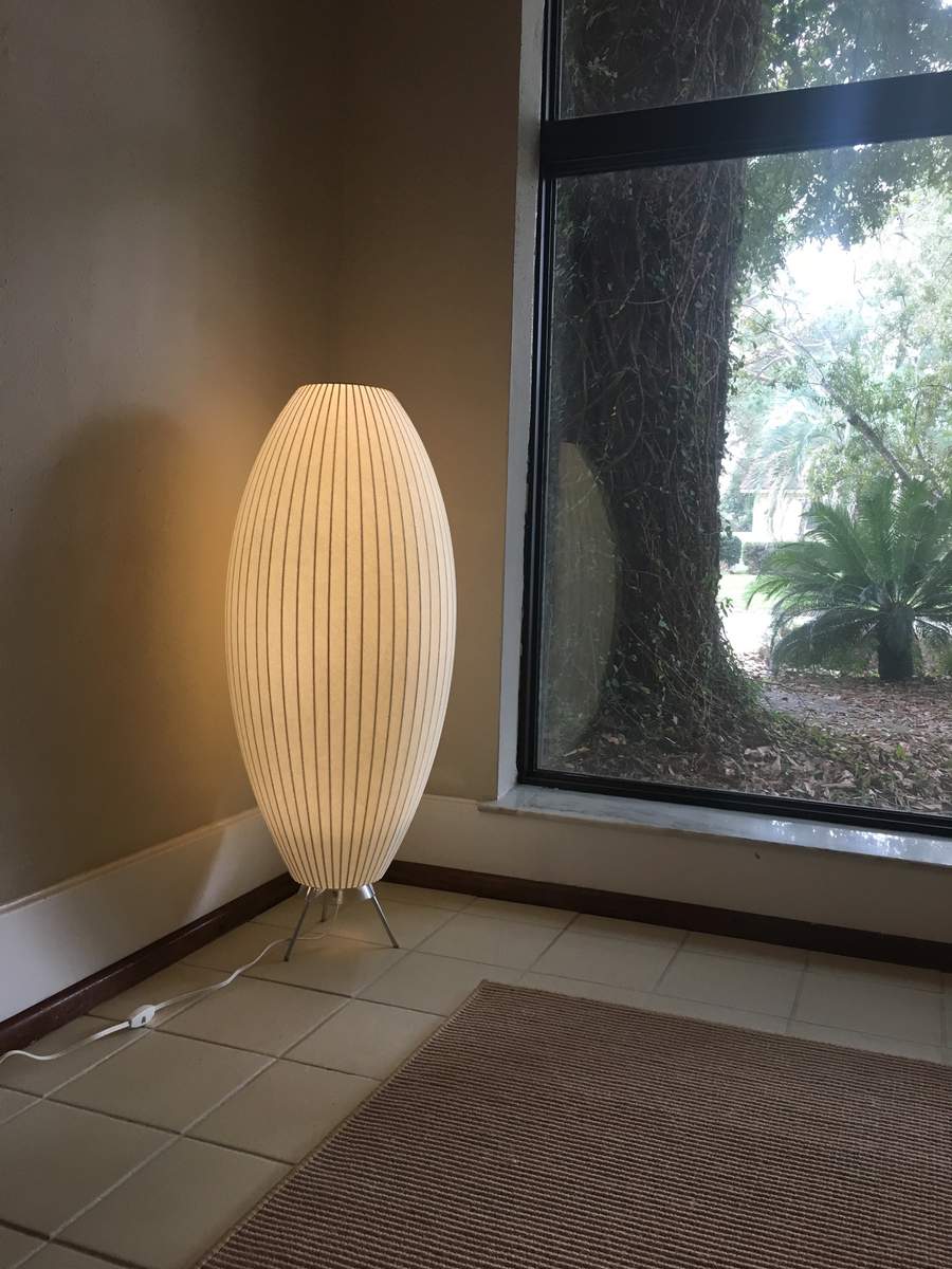 Nelson Tripod Table Lamp - Lumpaz