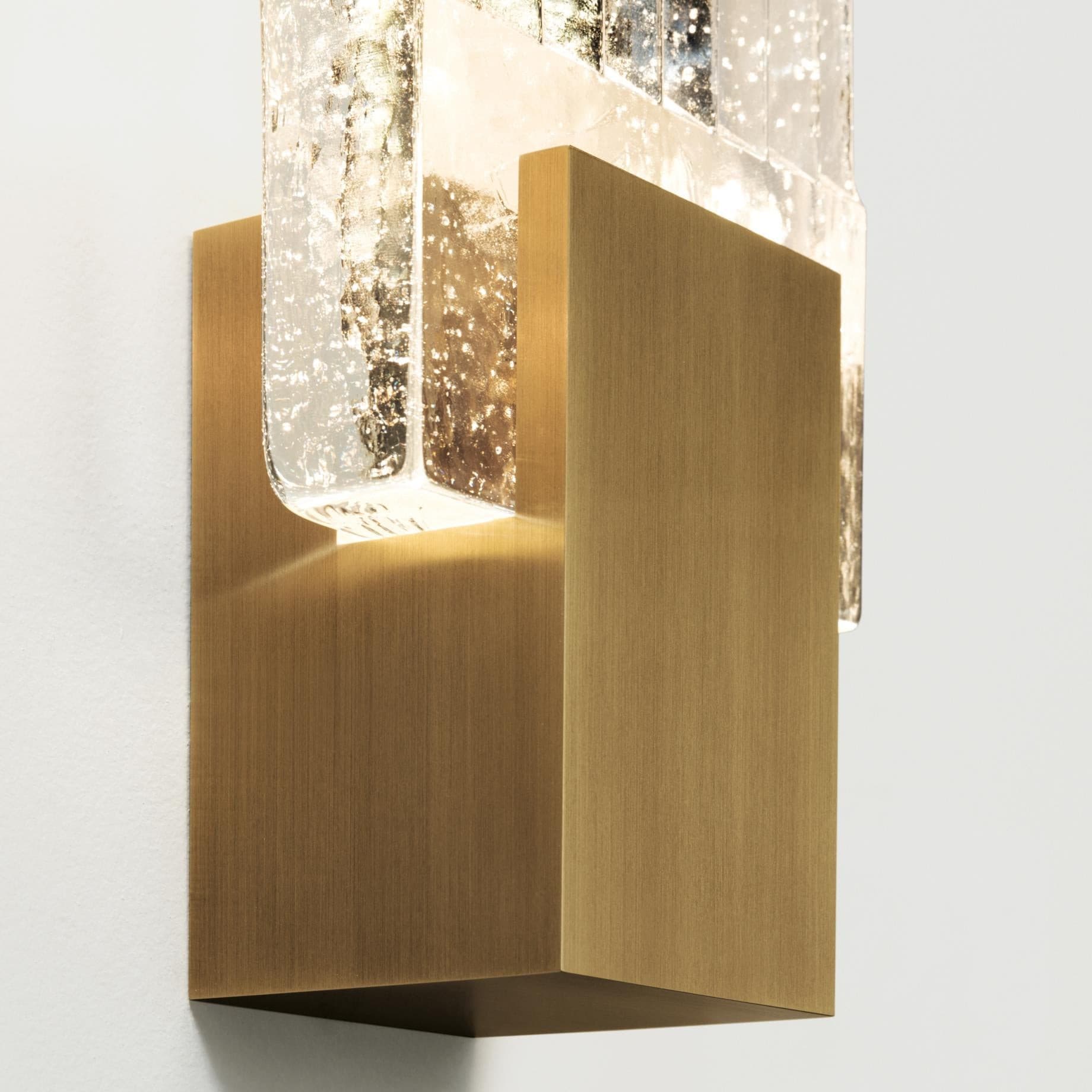 Pleated Crystal Wall Lamp - Lumpaz