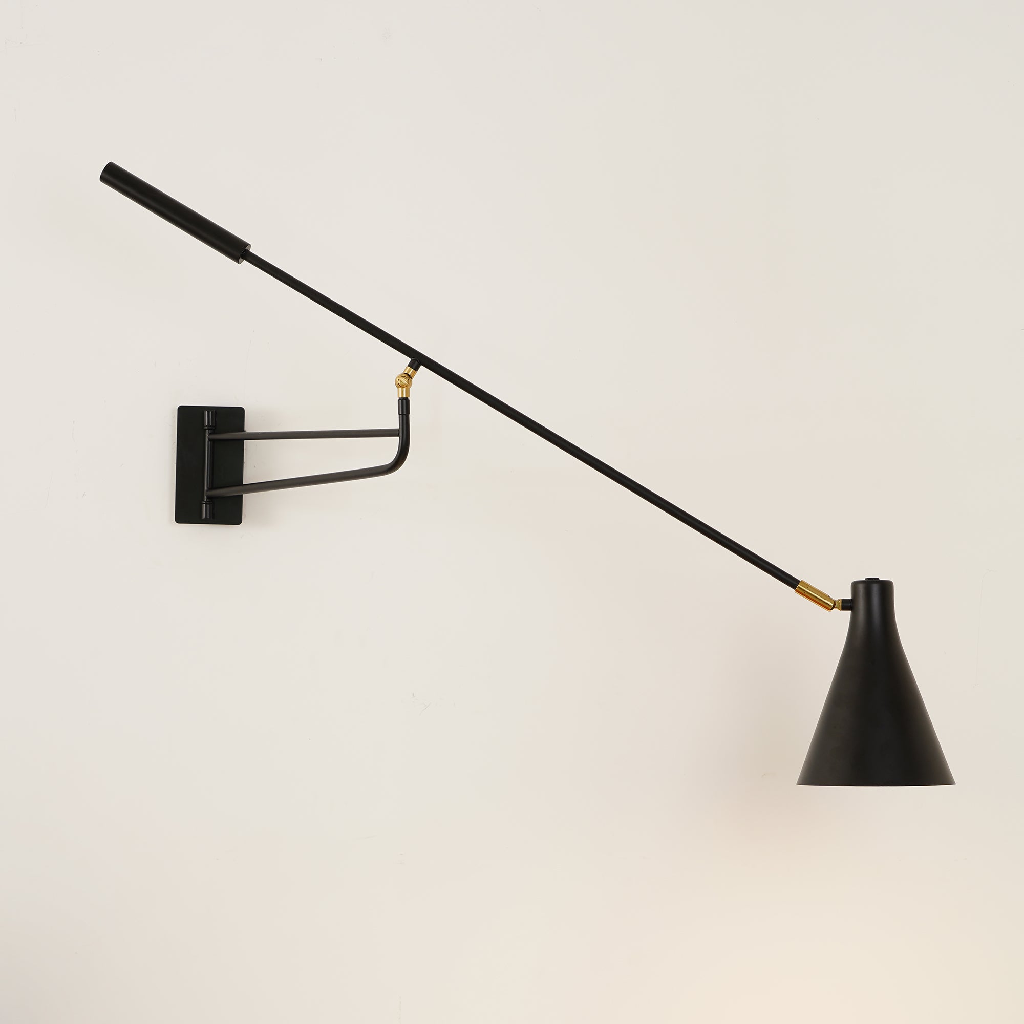 Jameson Adjustable Wall Lamp - Lumpaz