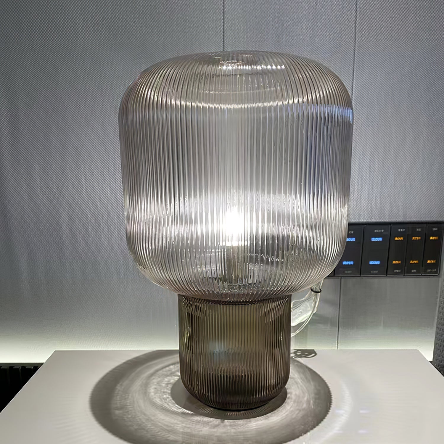 Oval Glass Table Lamp - Lumpaz