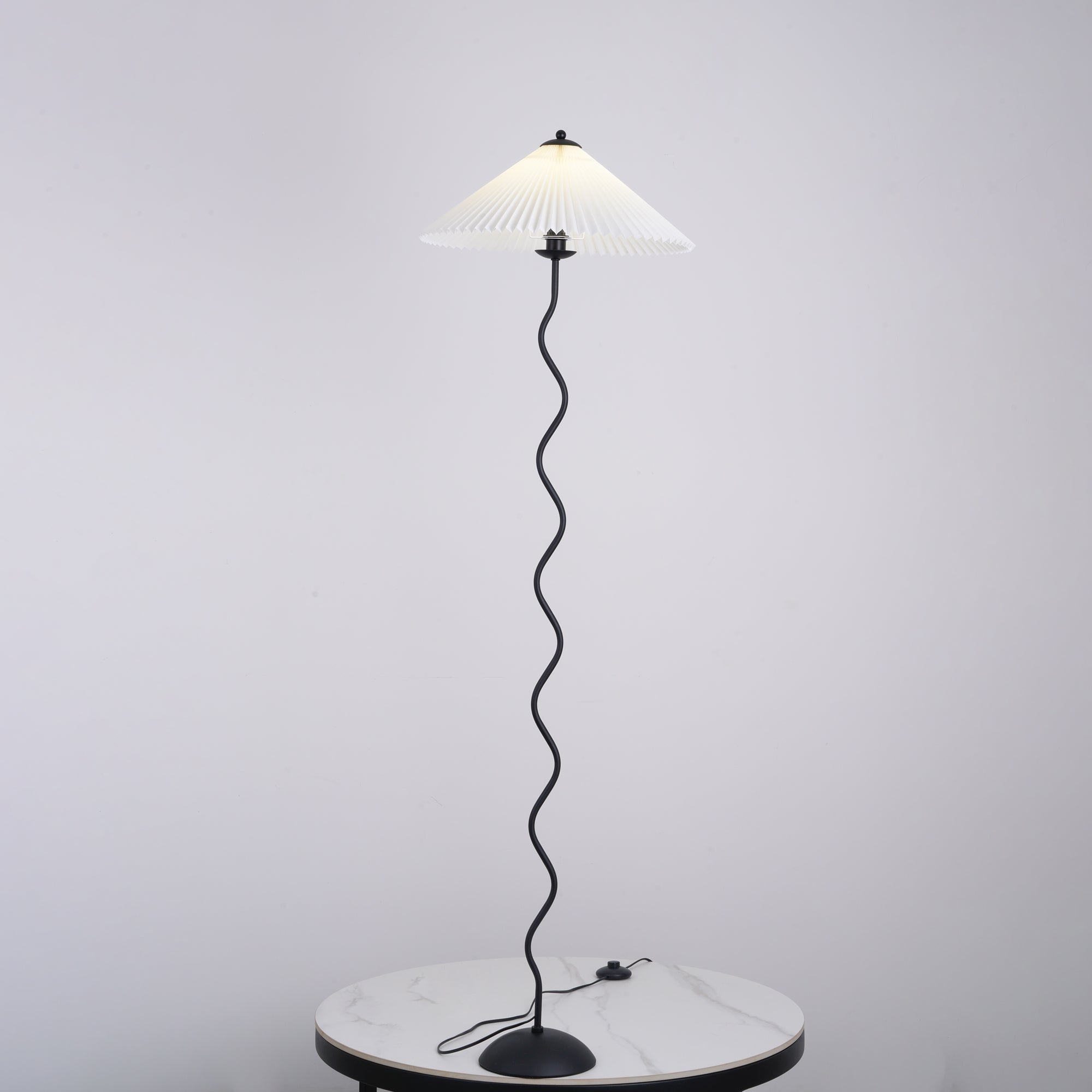 Wiggly Pleated Floor Lamp - Lumpaz