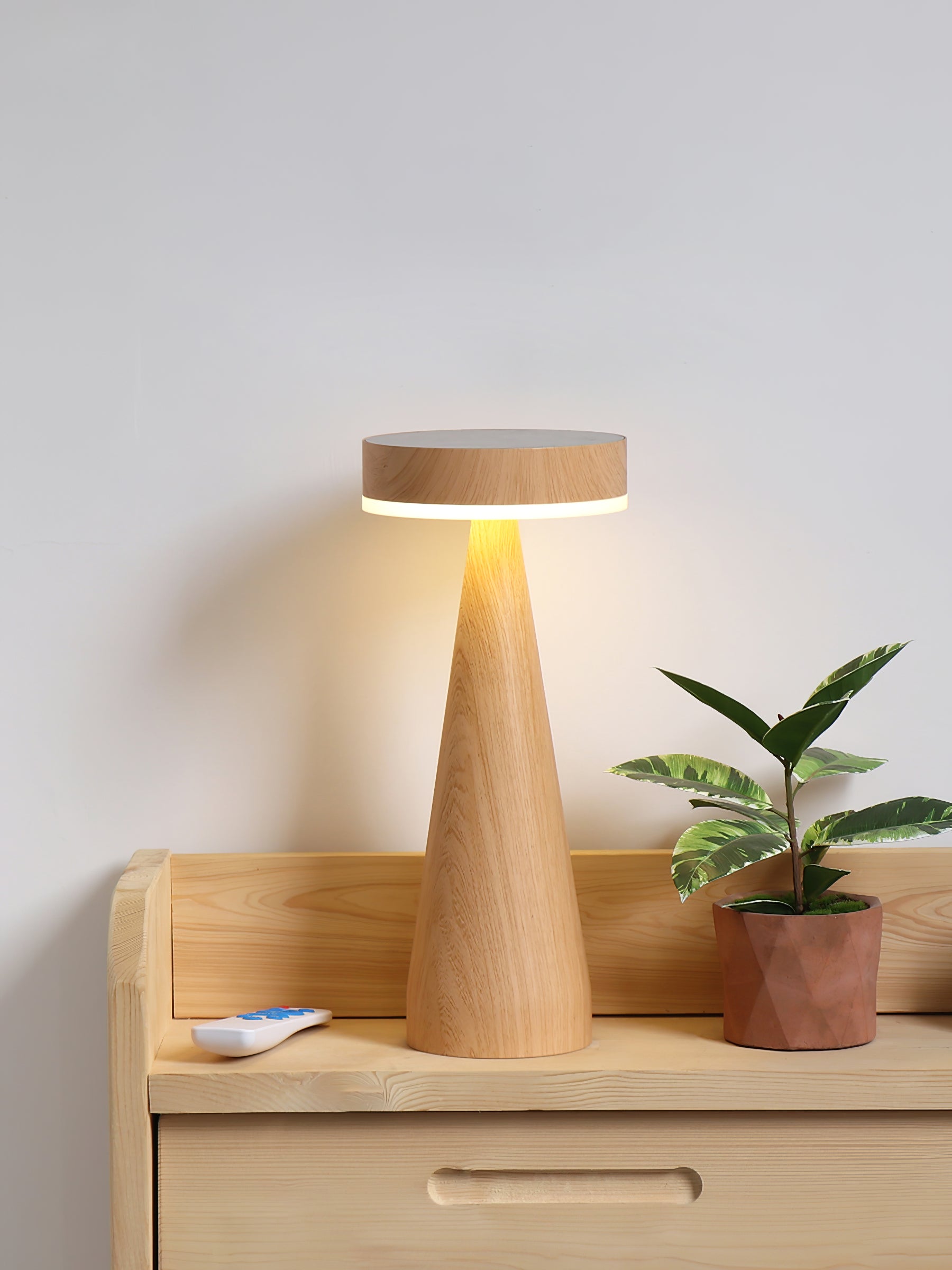 Lighthouse Built-in Battery Table Lamp - Lumpaz