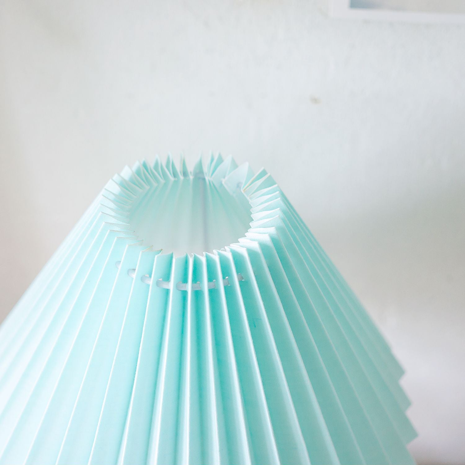 Luna Pleated Table Lamp - Lumpaz