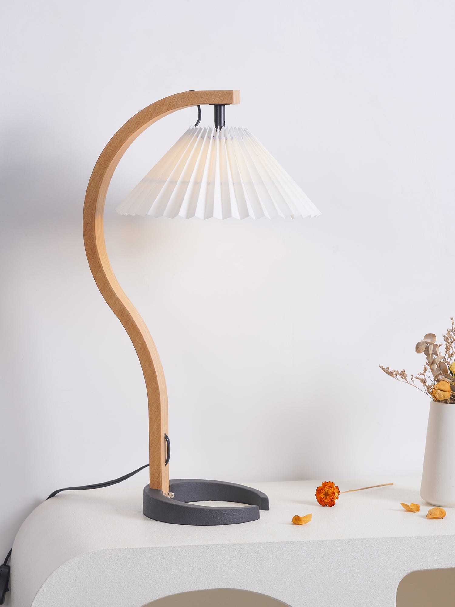 Caprani Wooden Table Lamp - Lumpaz