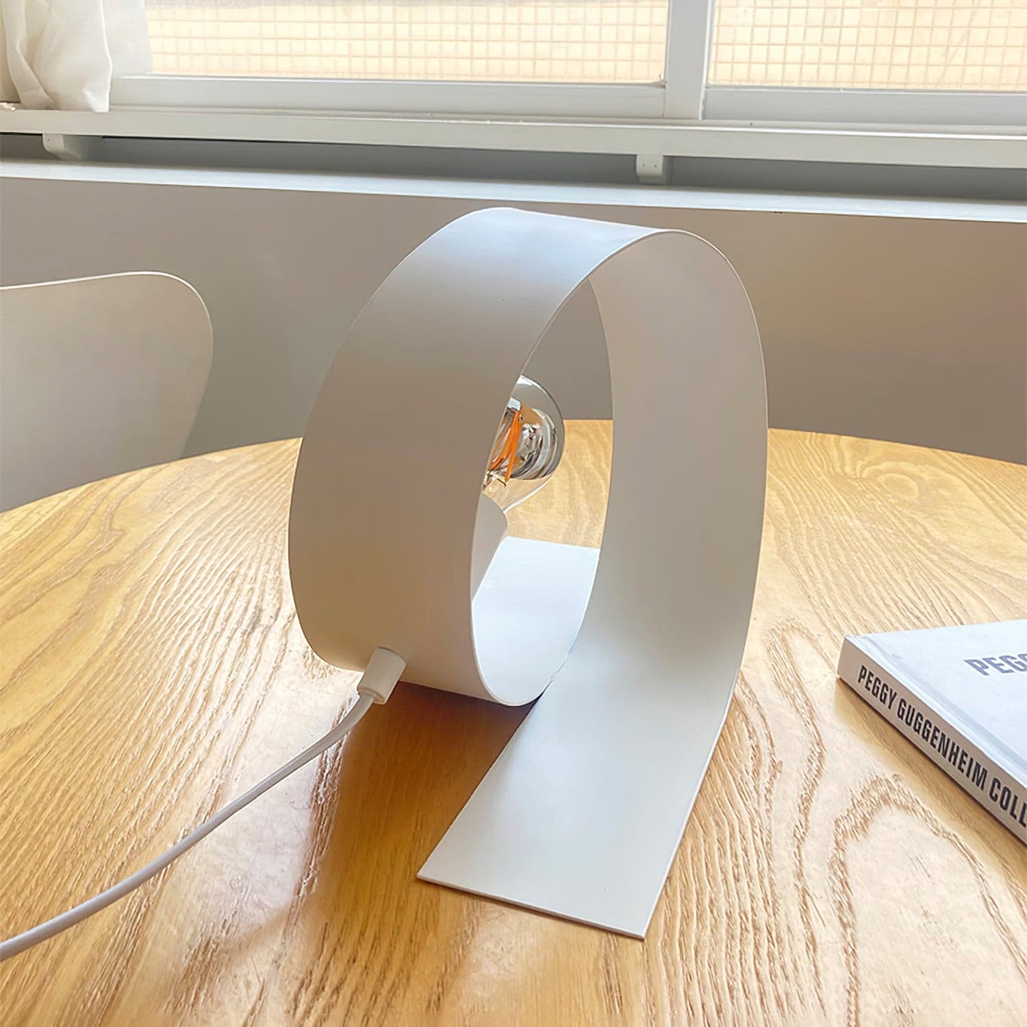 Looping Table Lamp - Lumpaz