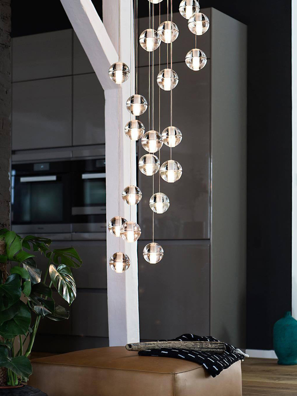 Ball Crystal Chandeliers - Lumpaz