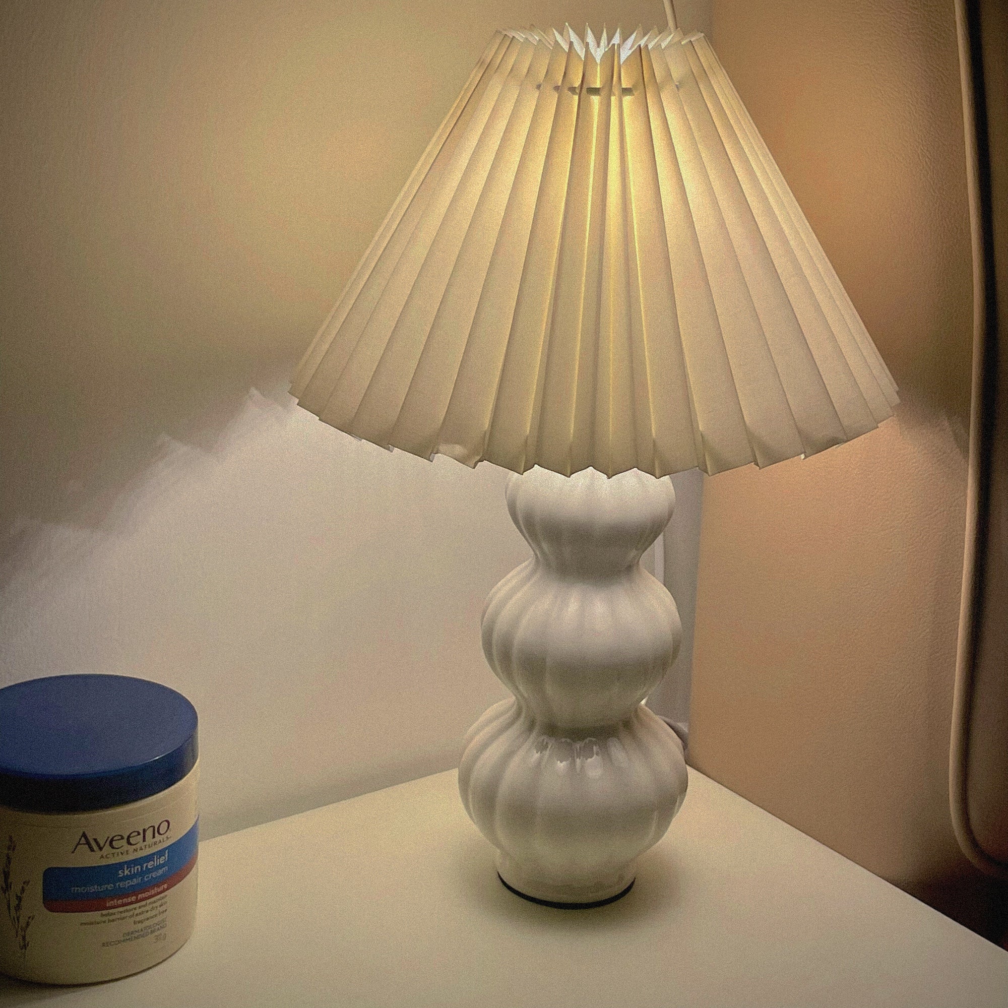 Luna Pleated Table Lamp - Lumpaz