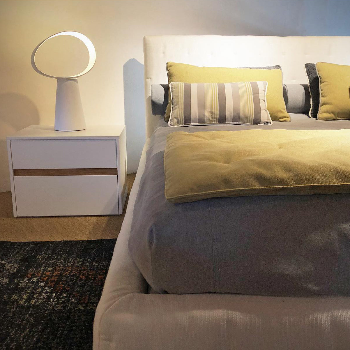Eclipse Table Lamp - Lumpaz