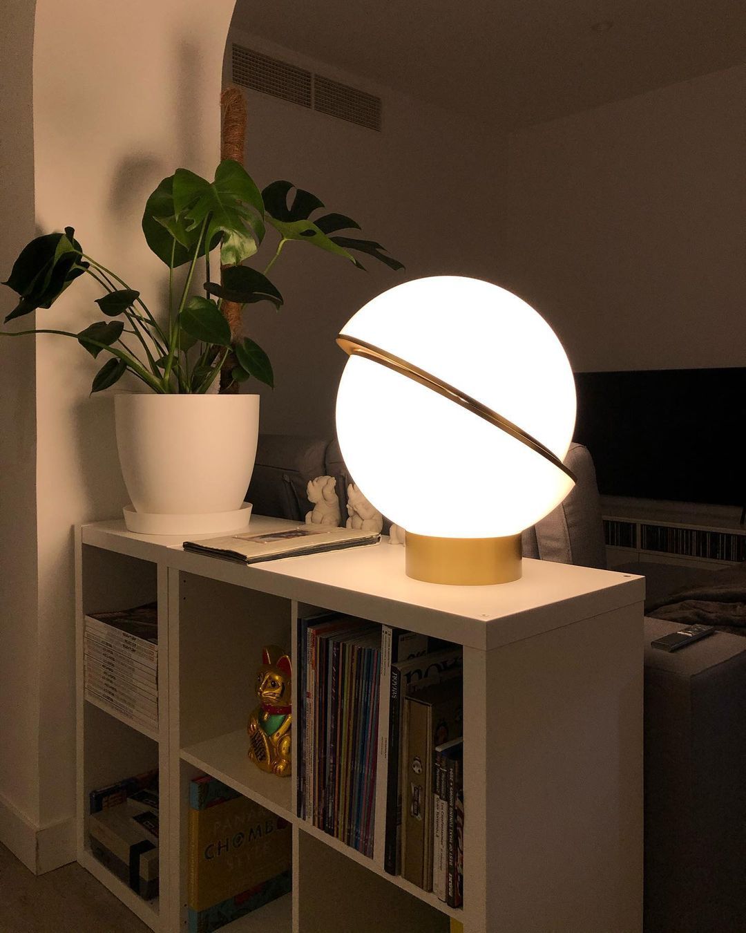 Crescent Table Light - Lumpaz