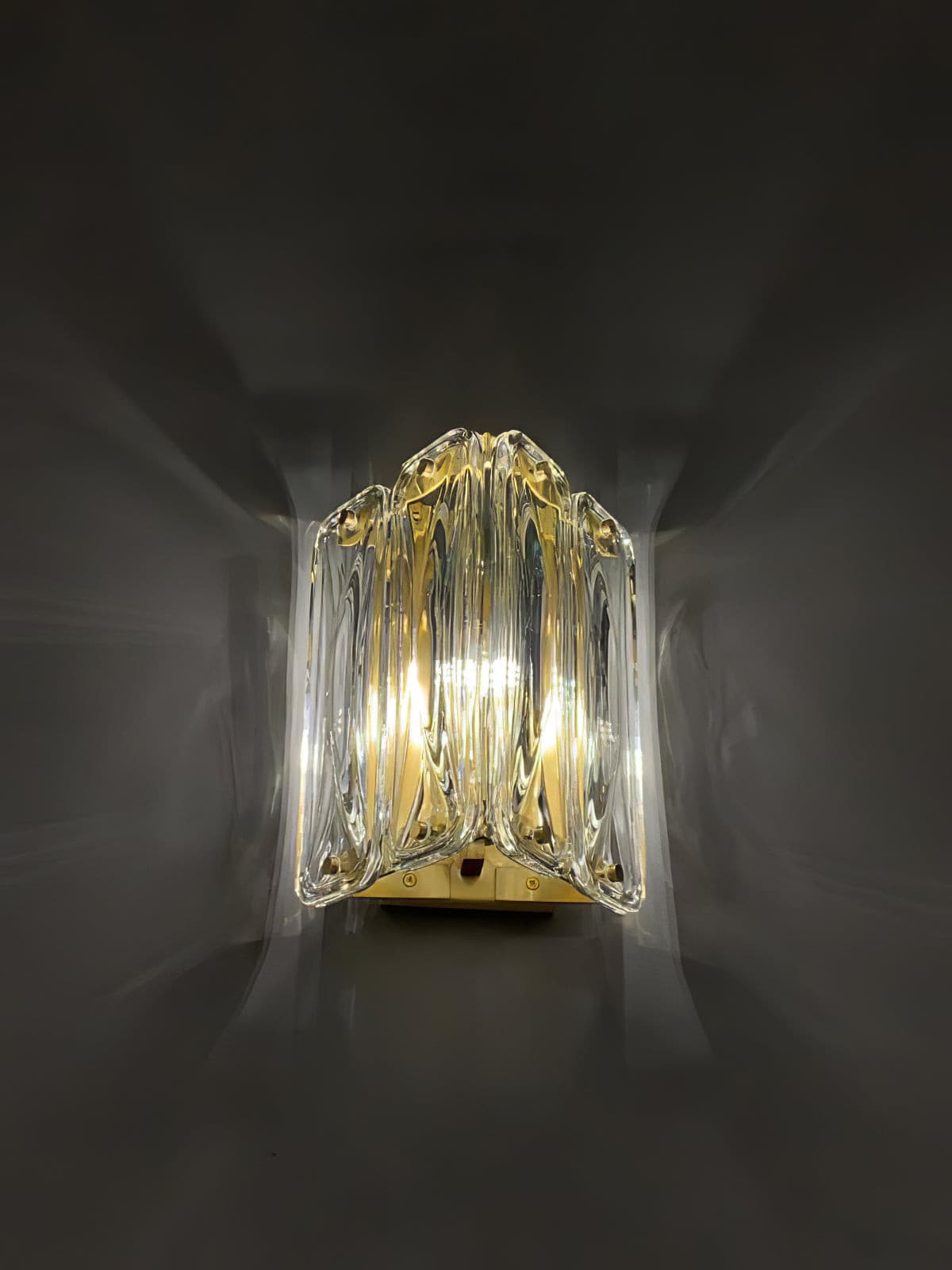 Triangular Glass Wall Light - Lumpaz