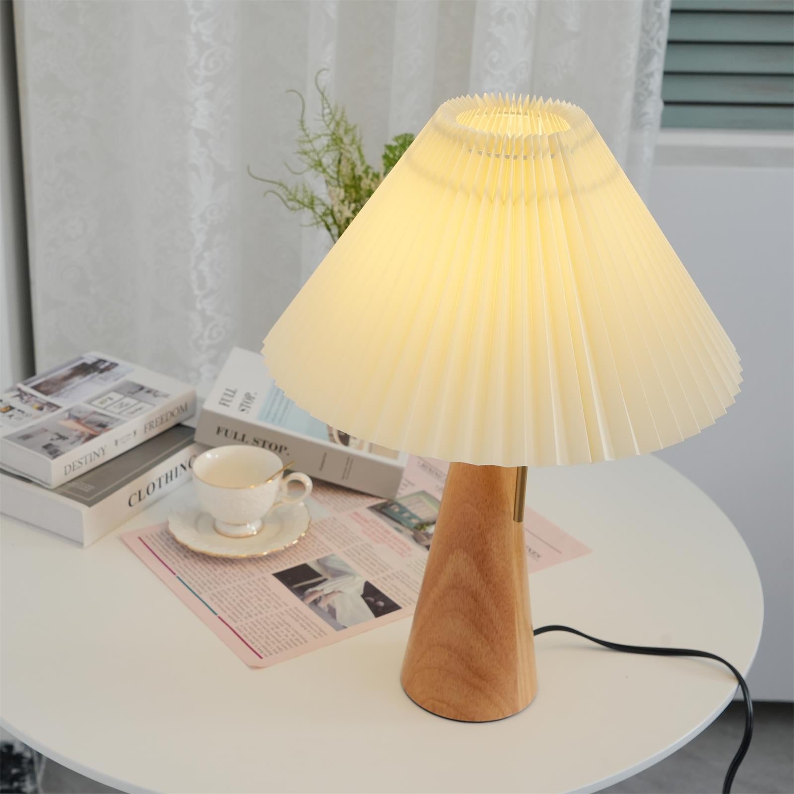Stringer Table Lamp - Lumpaz