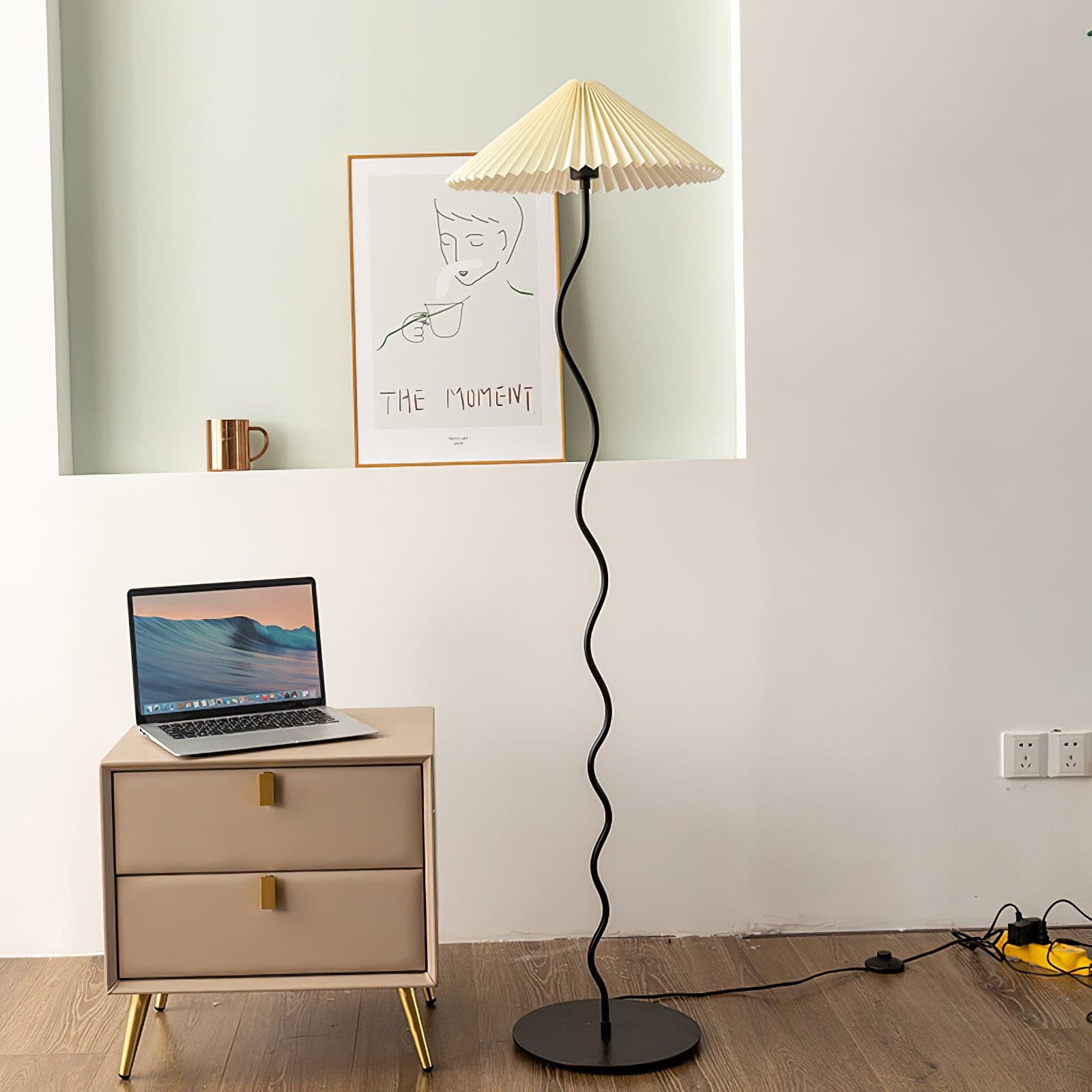Wiggly Pleated Floor Lamp - Lumpaz