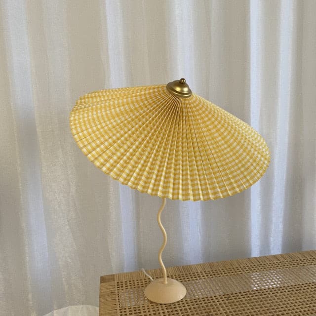 Wiggly Pleated Table Lamp - Lumpaz