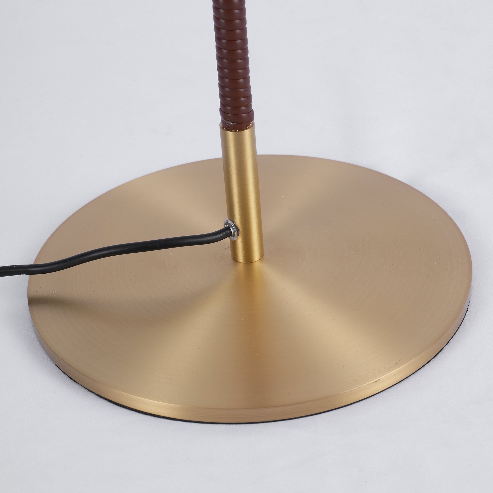 Chinese Hat  Floor Lamp - Lumpaz