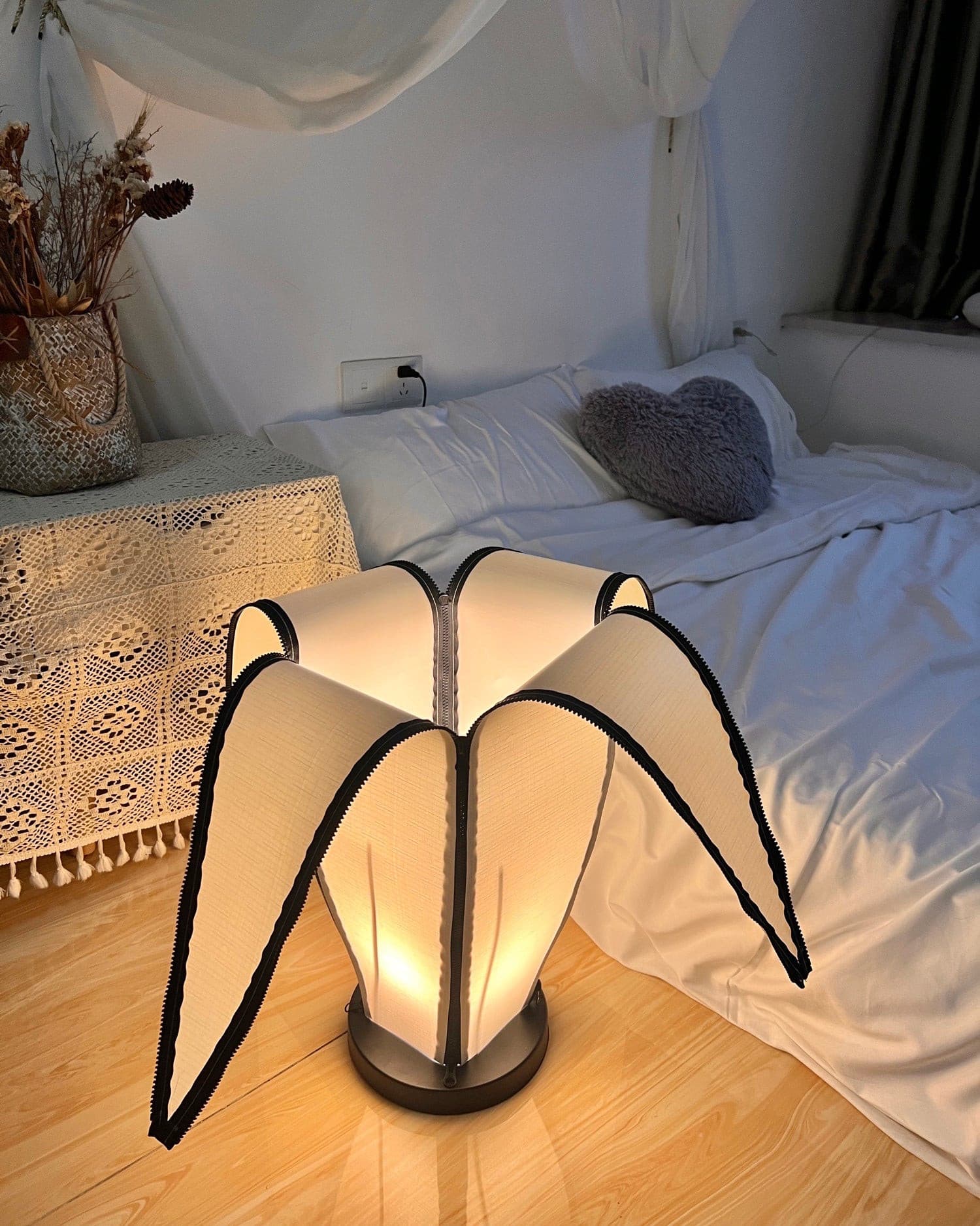 Banana Table Lamp - Lumpaz