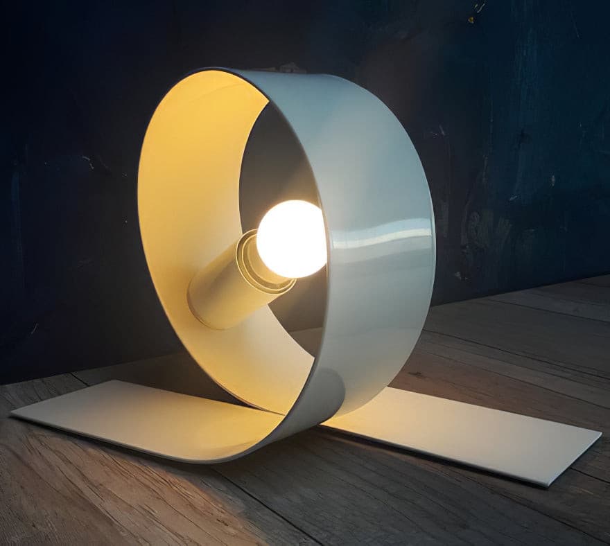 Looping Table Lamp - Lumpaz
