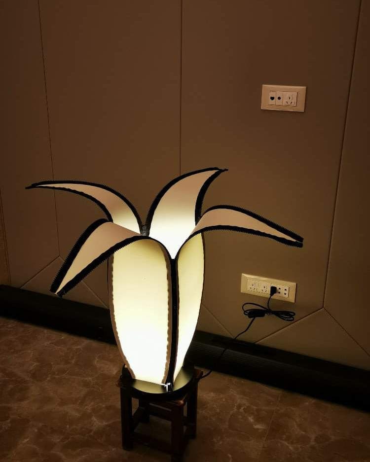 Banana Table Lamp - Lumpaz