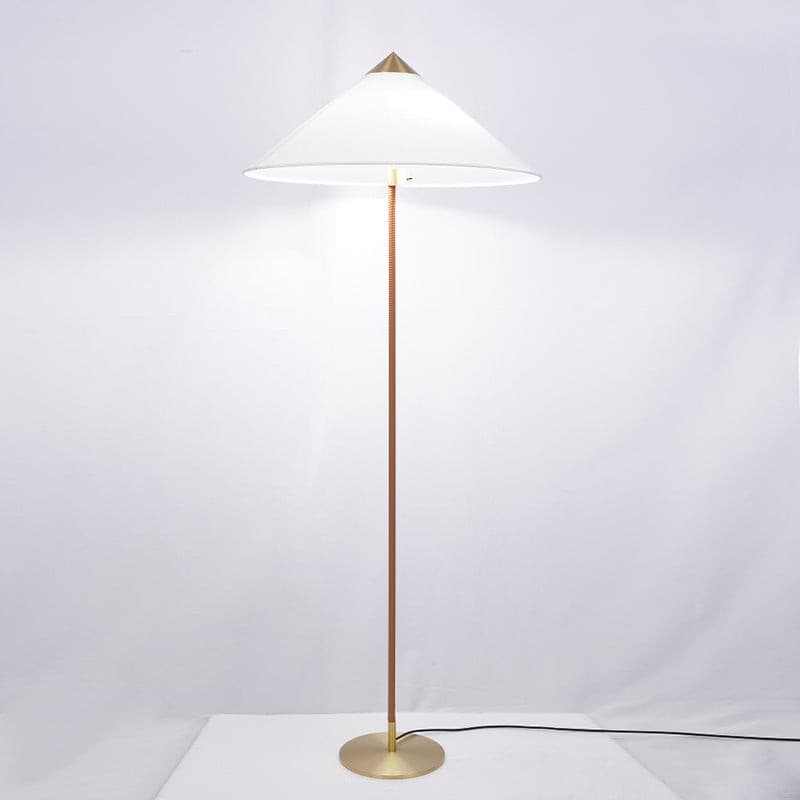 Chinese Hat  Floor Lamp - Lumpaz