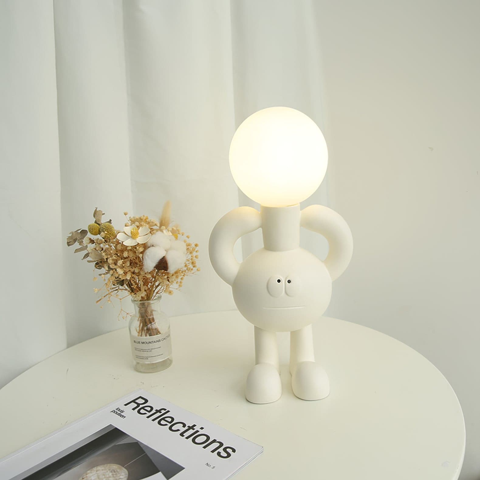 Resin Robot Table Lamp - Lumpaz