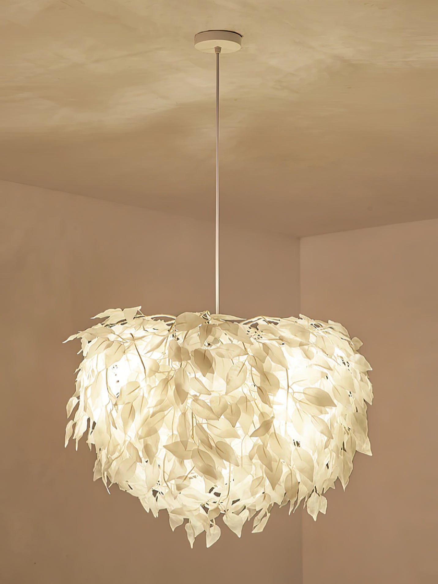 Plastic Leaves Pendant Lamp - Lumpaz
