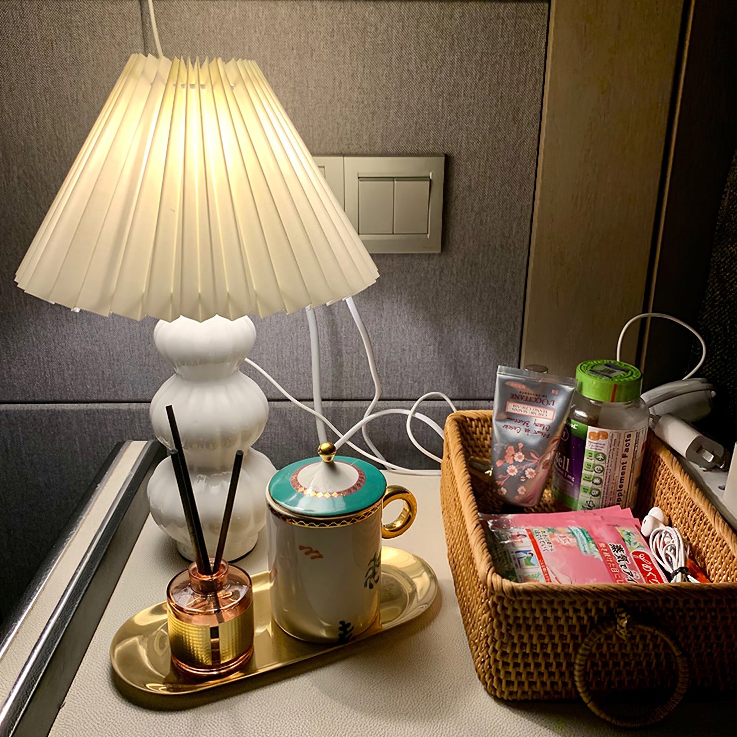 Luna Pleated Table Lamp - Lumpaz