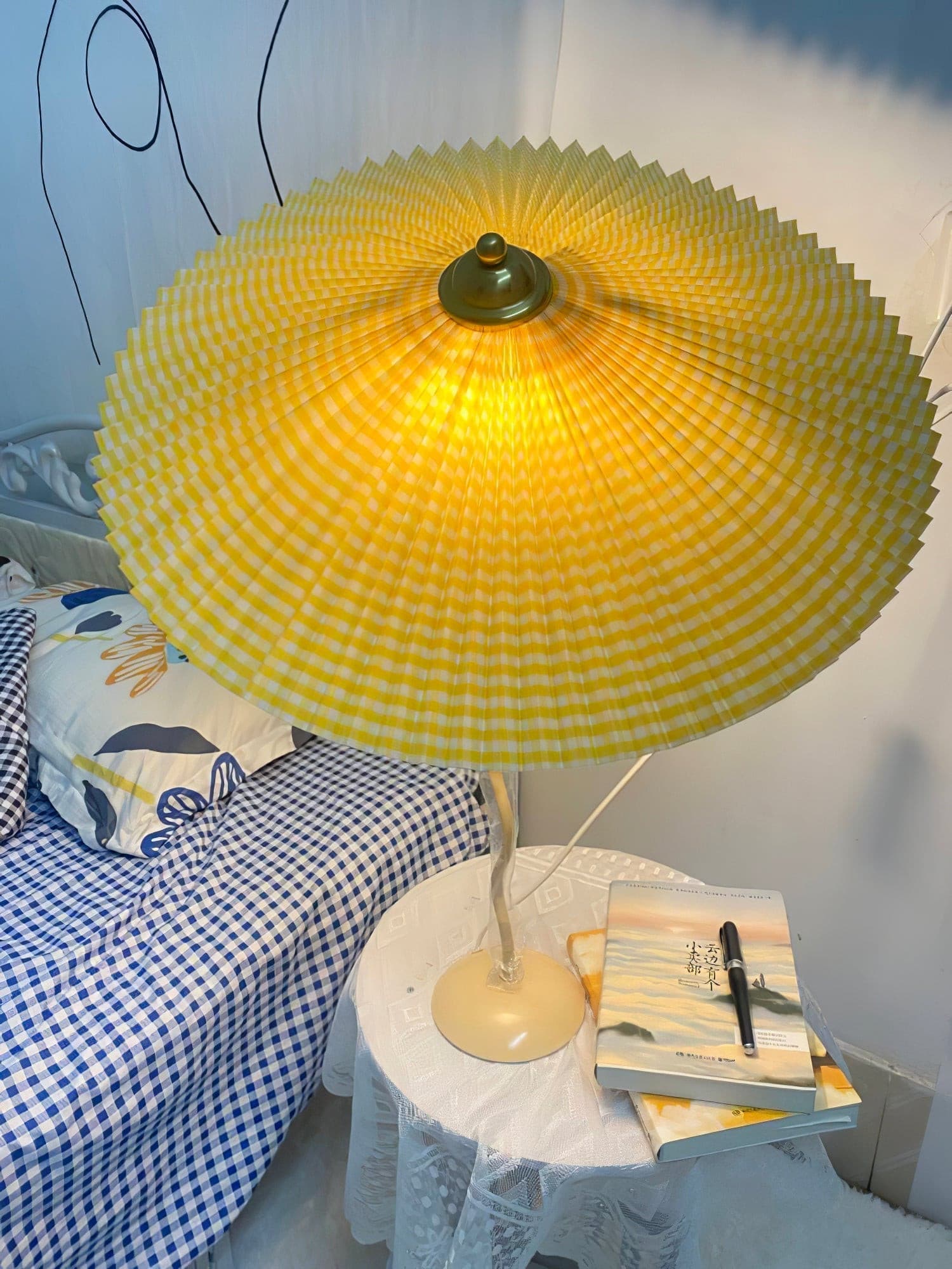 Wiggly Pleated Table Lamp - Lumpaz
