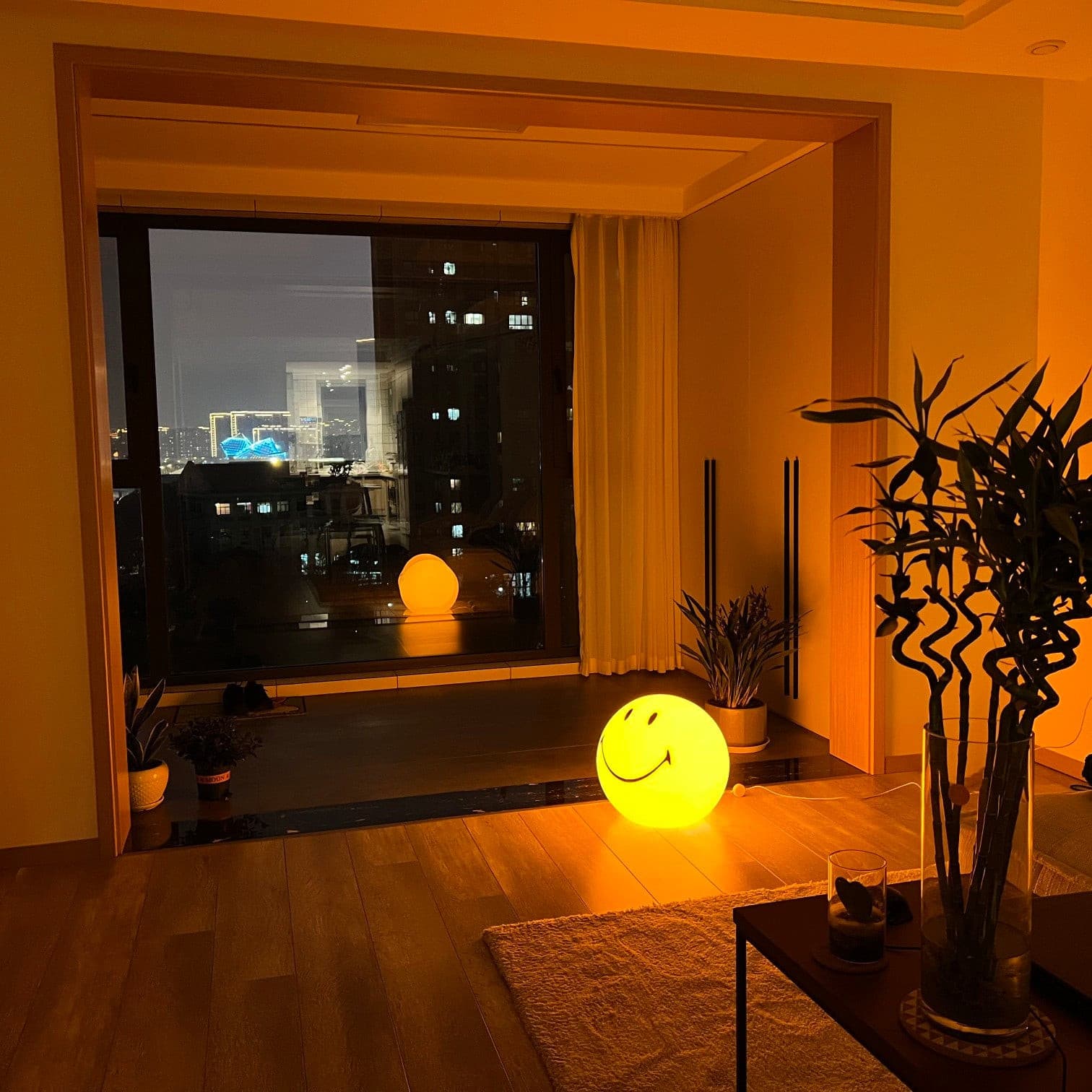 Mr Maria Smiley Table Lamp - Lumpaz