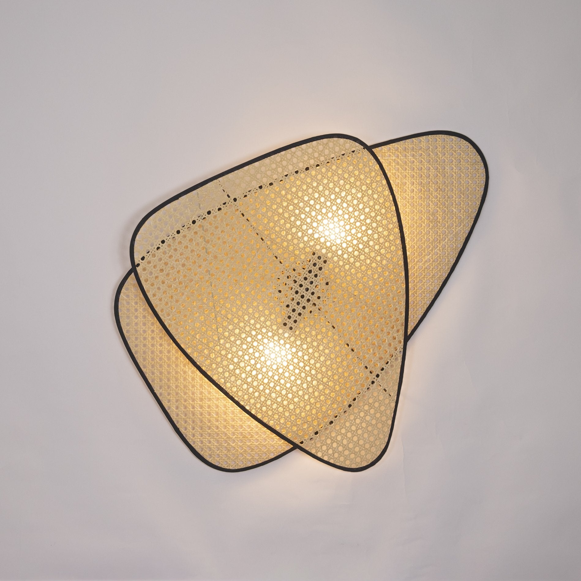 Screen Cannage Wall Lamp - Lumpaz