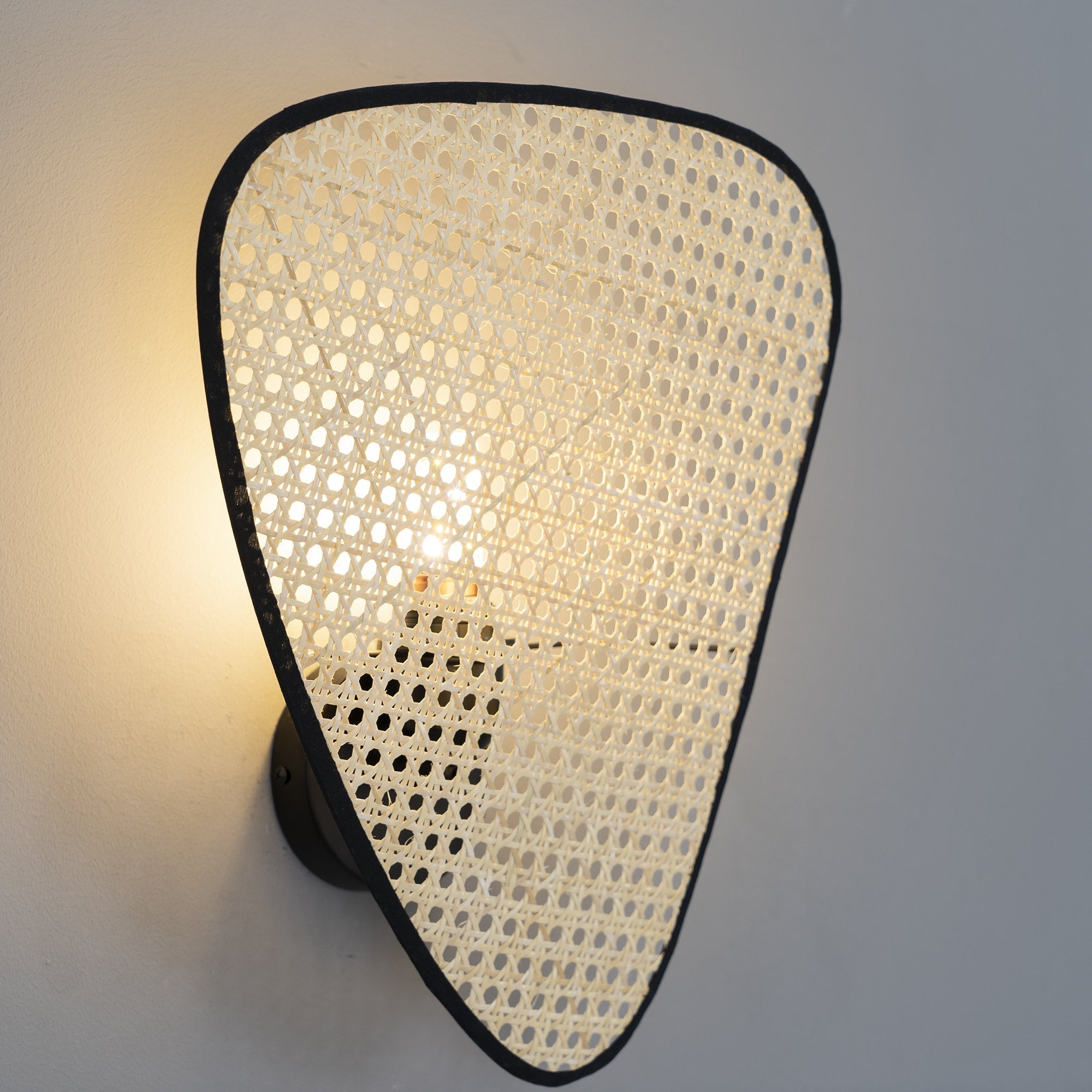 Screen Cannage Wall Lamp - Lumpaz