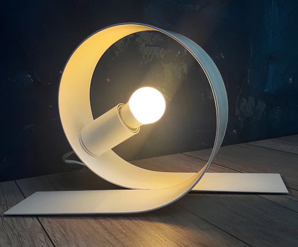 Looping Table Lamp - Lumpaz
