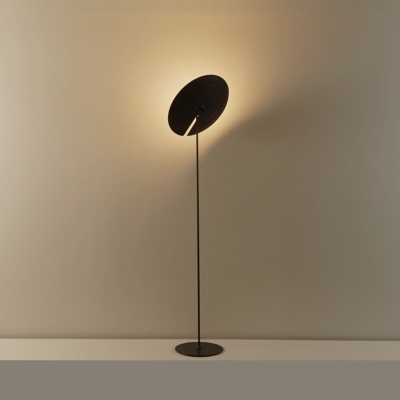 Symphony 6950 Floor Lamp - Lumpaz