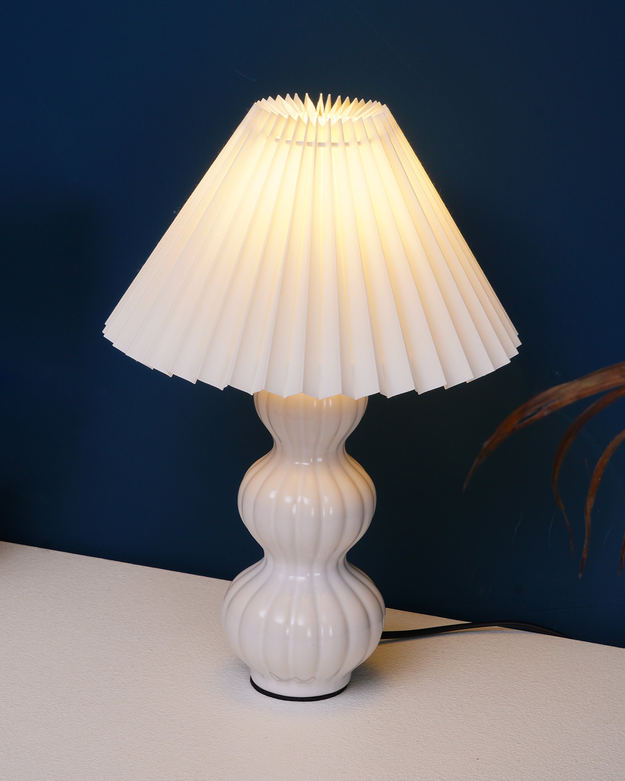 Luna Pleated Table Lamp - Lumpaz
