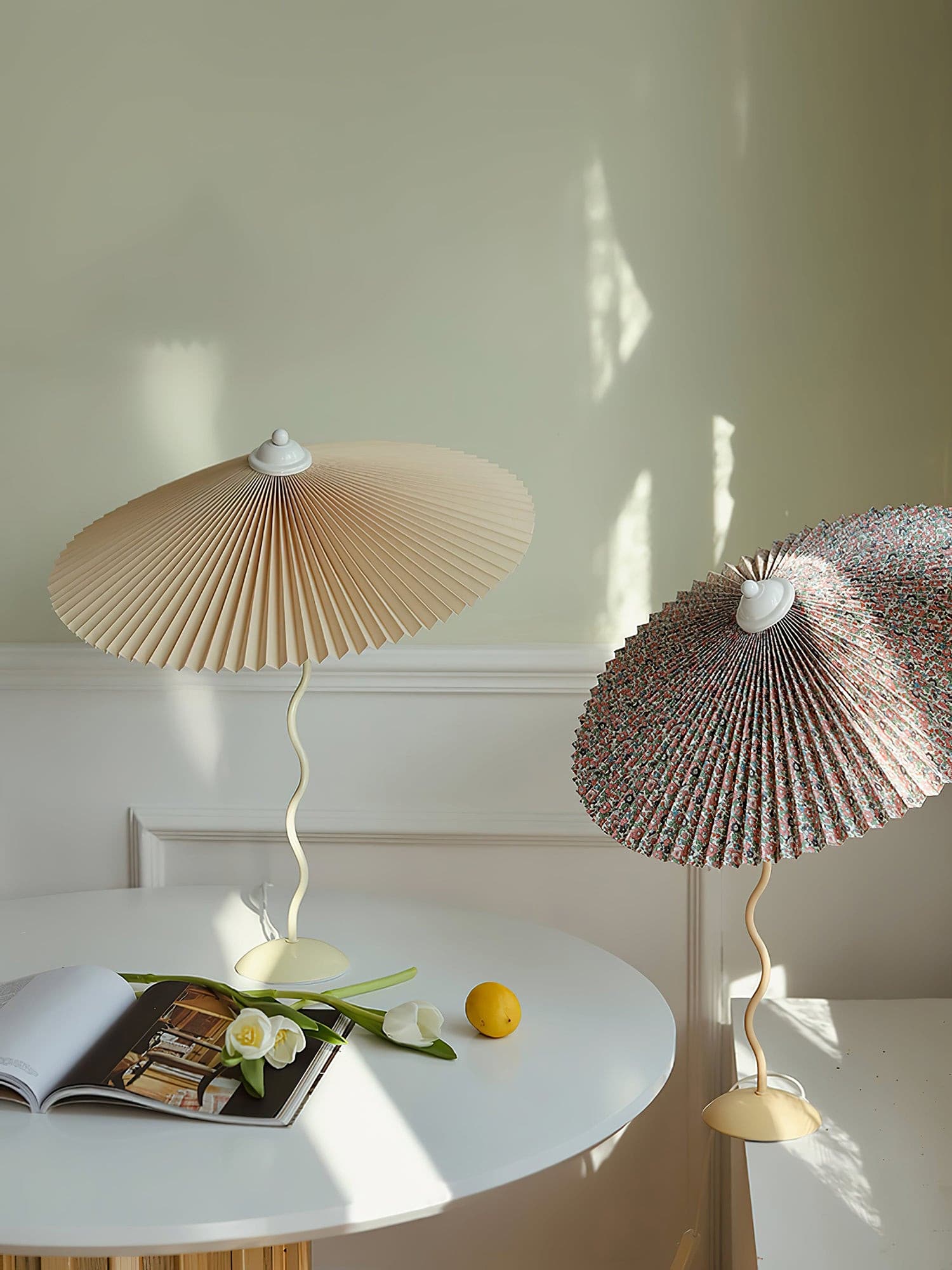 Wiggly Pleated Table Lamp - Lumpaz
