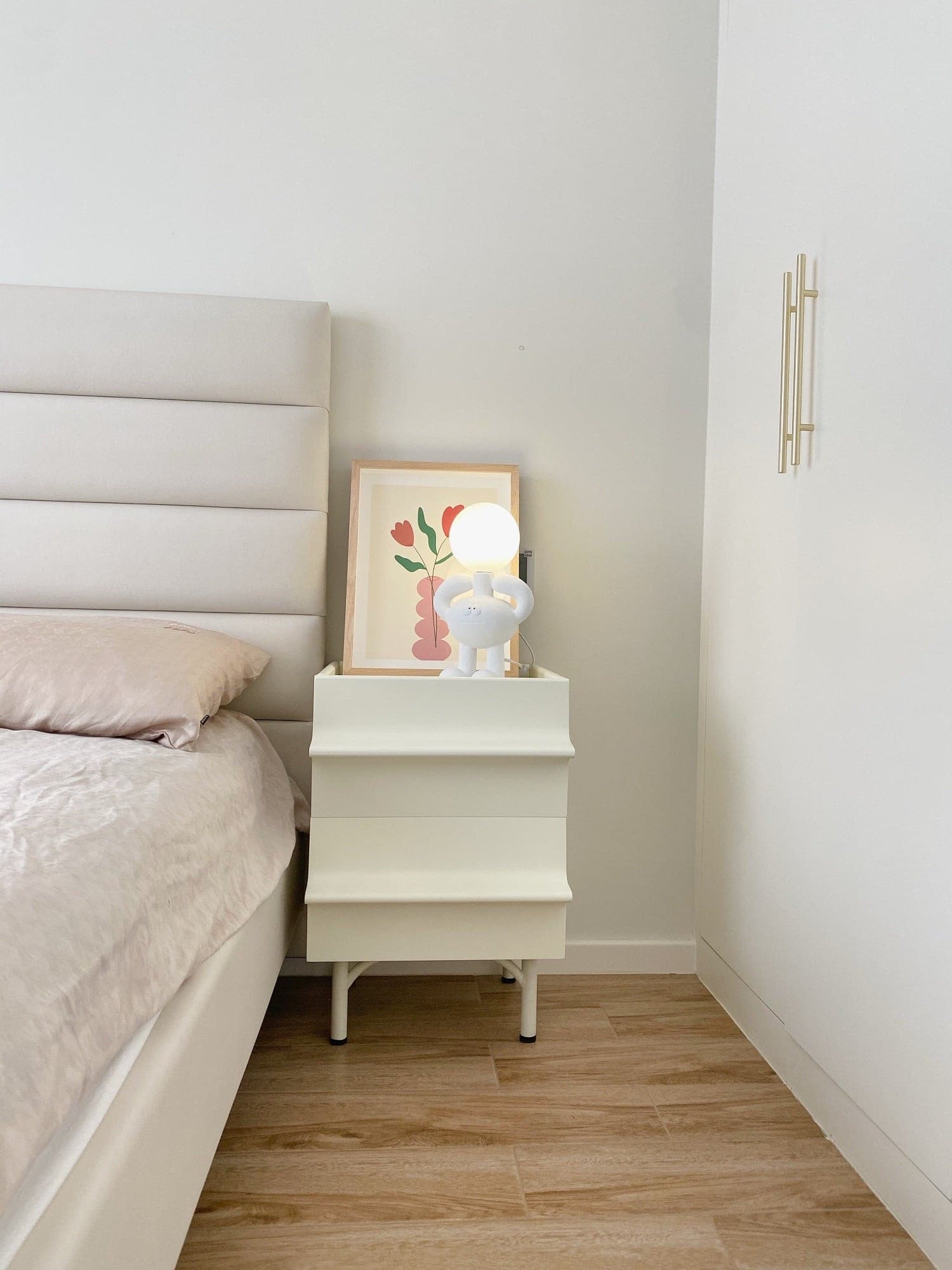 Resin Robot Table Lamp - Lumpaz